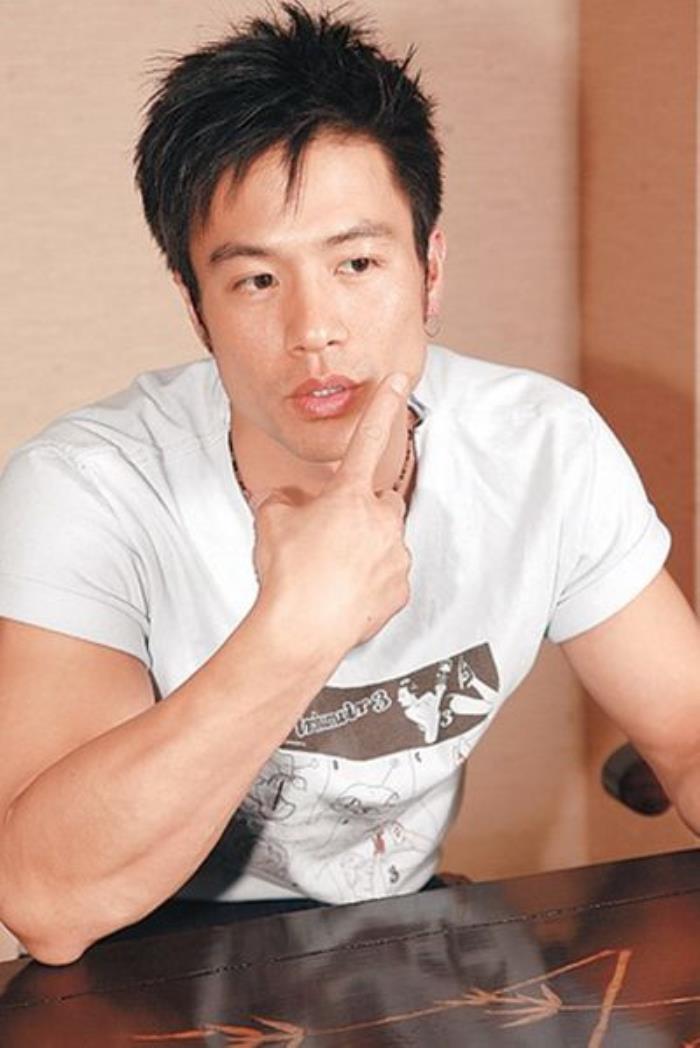 安志杰谢婷婷被向华强发掘的安志杰