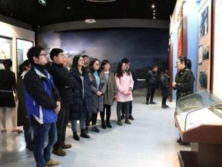 干什么工作好呢（这三份工作可以帮你带来稳定收入）