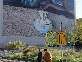 风衣配什么鞋子（穿风衣配这三款高跟鞋）