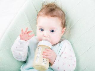 宝宝老是吐奶是什么原因（为什么宝宝会频繁吐奶）