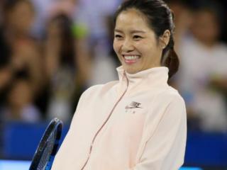 李娜被扇耳光（网球金花李娜被迫上场）