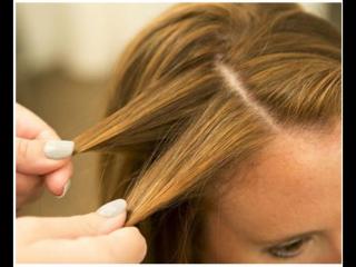 公主发型扎法（女生花式公主瀑布辫编发）