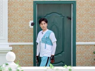 邓紫棋参加的综艺节目（蔡徐坤秦昊邓紫棋开启鉴宝之旅）