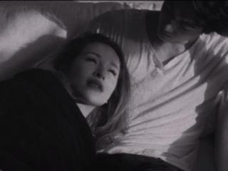 萧亚轩最新mv（40岁萧亚轩新歌MV齁甜）