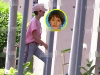 马伊琍父亲是谁，马伊琍爸爸护送女儿到机场