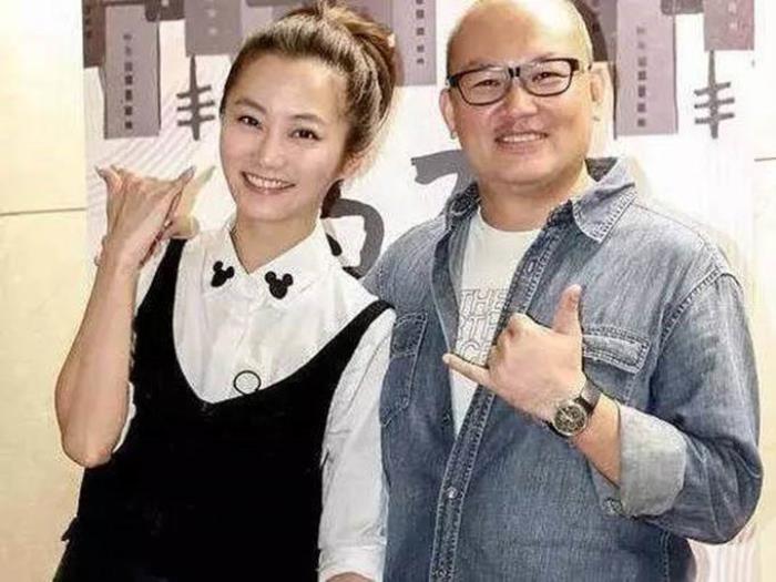 黄绮珊前夫是谁黄绮珊53岁前夫当爸