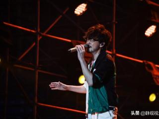 周传雄的演唱会（情歌教父周传雄实力演唱）