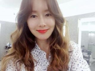 金智秀金柱赫（金智秀离开多年经纪公司）