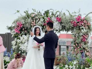 中国女星朱珠（36岁朱珠嫁给王昀佳）