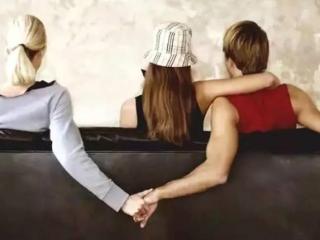 怎样判断男朋友有没有出轨（判断你男朋友是否出轨的几个秘诀）