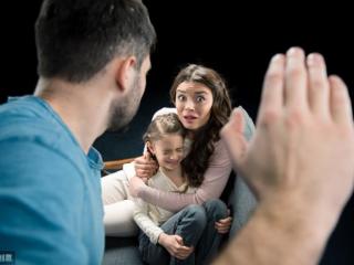 离婚女方要补偿合法吗（离婚女方要钱合法吗）