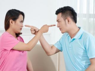 老婆一生气就说离婚（一吵架就把离婚挂嘴边的女人）