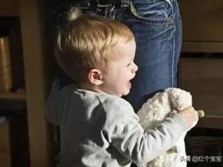 粘人是不是心理疾病（为什么宝宝越来越粘人）