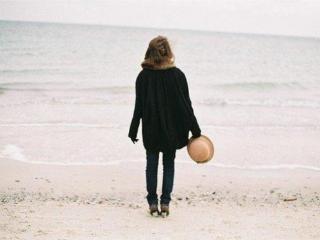 开始放弃一个人的说说（决定放弃一个人的句子）