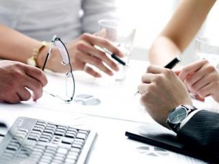 大批中年人失业后找不到工作（找不到工作可以这样办）