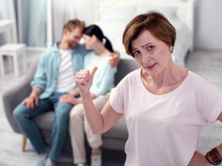 家里住外人的危害（婚后和公婆一起住的危害）