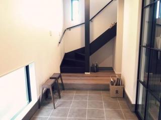 有钱家的女生都大气（日本有钱人家的主妇）