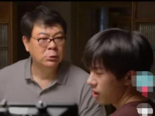 吴京真踹易烊千玺花絮，易烊千玺扇耳光戏花絮流出