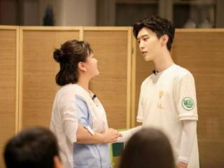 范丞丞会对贾玲动心吗，范丞丞凌晨2点为贾玲庆生