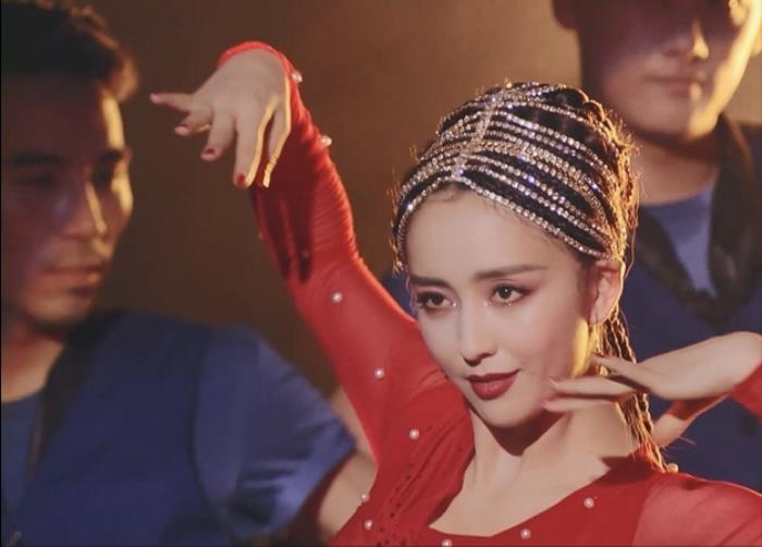 佟丽娅参加过的山东综艺节目佟丽娅新综艺首播