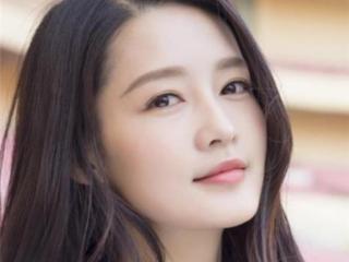 为什么都尬吹李沁的演技，不要再问李沁为什么不红了