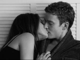 爱你入骨的人是怎样的，一个真正爱你入骨的男人