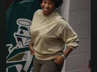 爱妻生日快乐祝福语，詹姆斯祝福妻子生日快乐