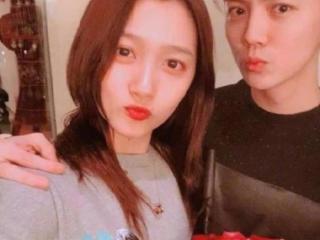 鹿晗和关晓彤多大年龄，23岁关晓彤疑被鹿晗抛弃