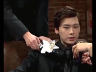 李沁和李易峰，李易峰晚上约李沁吃腰子