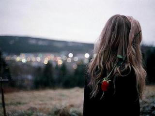 如何快速忘记一段感情，走出一段感情最好方法是快速进入新的恋情