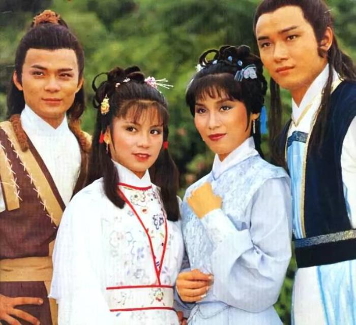 铁血丹心主题歌的粤语翻译,铁血丹心