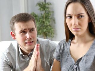 暗示女朋友分手的句子，就是你的女朋友准备和你分手了。