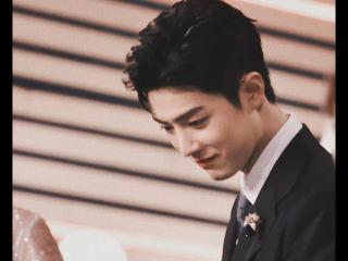 肖战霸气动图，肖战霸气外露因出示健康码破功