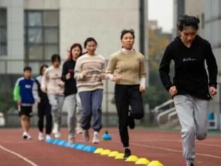 大学体育课身材管理，杭州这个大学老师的体育课火了