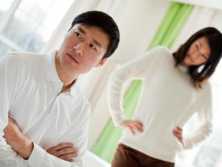 爸爸带小三回家怎么办，老公有小三不回家我该怎么办