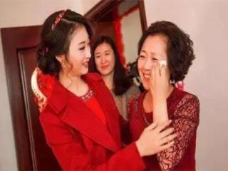 把娘家放在第一位的女人，娘家放在第一位