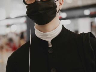 范丞丞染过几种发色，范丞丞解锁新鲜发色