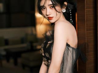 见过鞠婧祎真人身高，鞠婧祎官方身高159