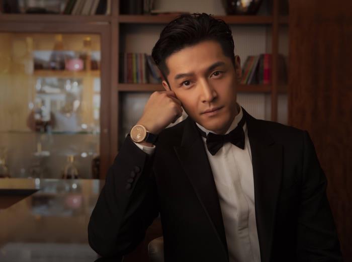 胡歌主演的足球电视剧,胡歌新作化身足球教练