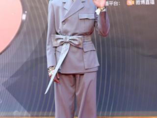 张婧仪微博，荣梓杉张婧仪亮相微博电影之夜