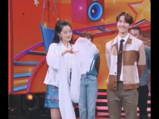 李沁水袖舞，李沁跳水袖舞撩王一博什么情况现场图