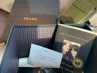 蔡徐坤礼物，蔡徐坤更博晒21岁第一份生日礼物