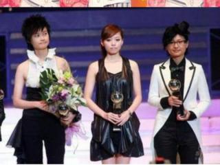 周笔畅同届，同届超级女声李宇春、张靓颖、周笔畅