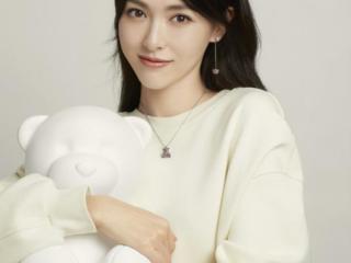 唐嫣新代言，施华洛世奇携手全新品牌代言人唐嫣传递爱的甜蜜