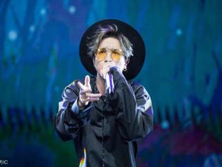 薛之谦红吗，歌红人不红的薛之谦是怎么火起来的