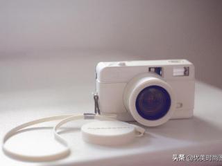 幽默的话逗男友开心，瞬间逗男友女友开心的笑话短句