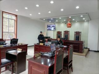 离婚案不到场能判决吗，原被告不到场也可以判决