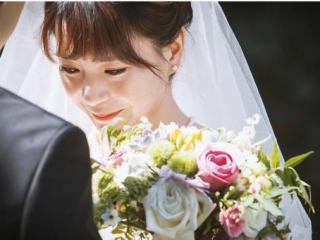 女生让男生帮忙修电脑，女友让我帮忙修电脑