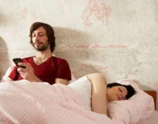 老公精神出轨前女友怎么办，老公出轨前女友的原因