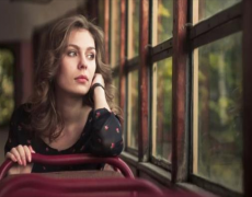 男人有钱在外面养小三，男人养小三是什么心理